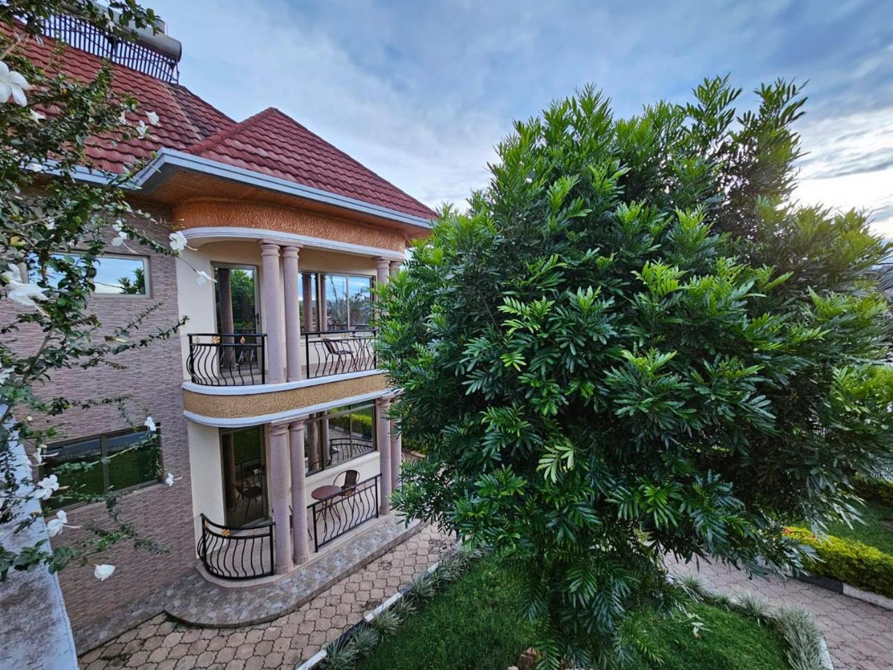 Petra Homes คิกาลี ภายนอก รูปภาพ